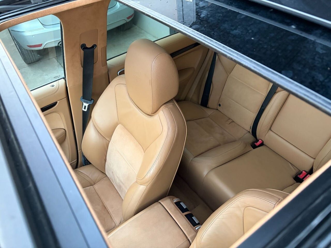 PORSCHE Cayenne GTS