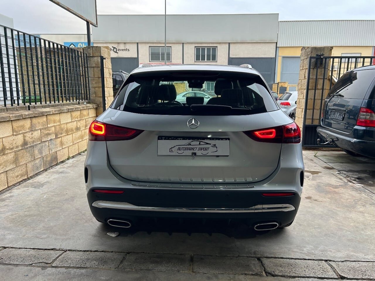 MERCEDES-BENZ GLA 200