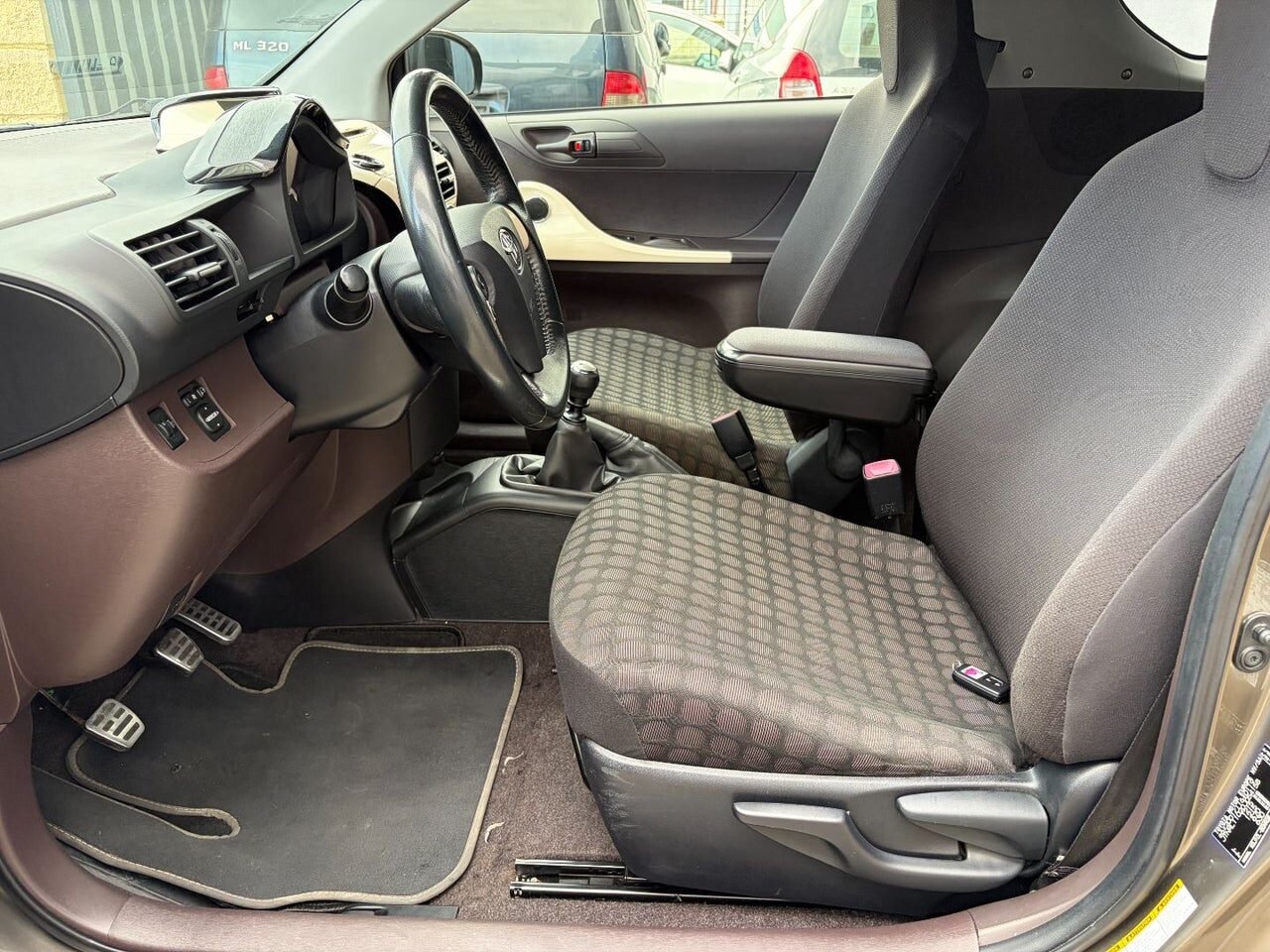 TOYOTA iQ 1.0 Pack Confort
